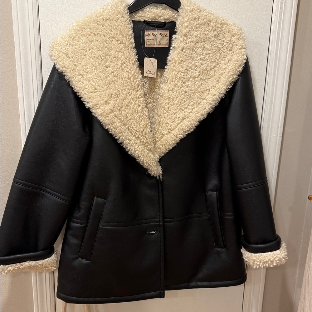 WE THE FREE Winnie oversized car coat black motif